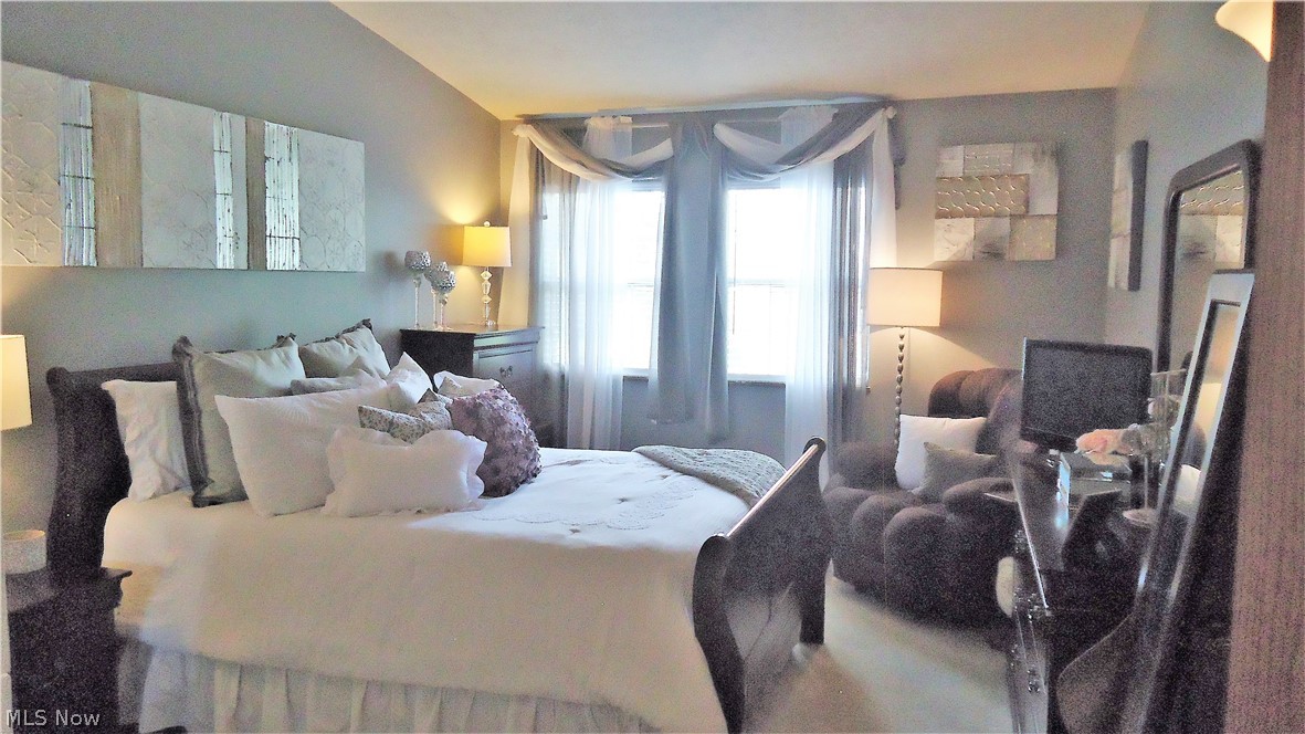 Huntington Rdg Condos - Residential