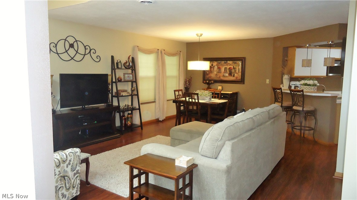 Huntington Rdg Condos - Residential