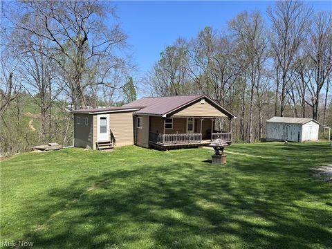 Homes For Sale - 397 S Elliott Road<br/> Stockport, OH 43787