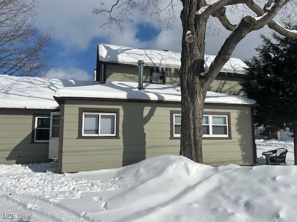 Photo of 519 Sterling Avenue, Dover, OH 44622 (MLS # 5184383)