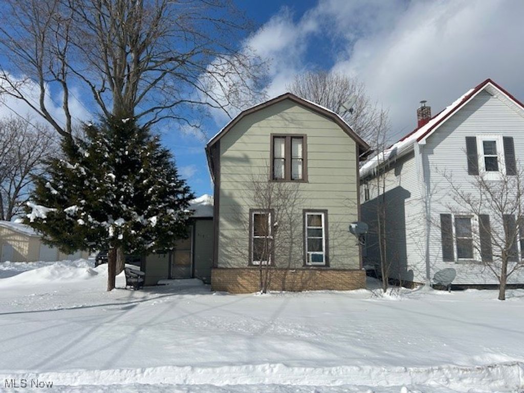 Photo of 519 Sterling Avenue, Dover, OH 44622 (MLS # 5184383)