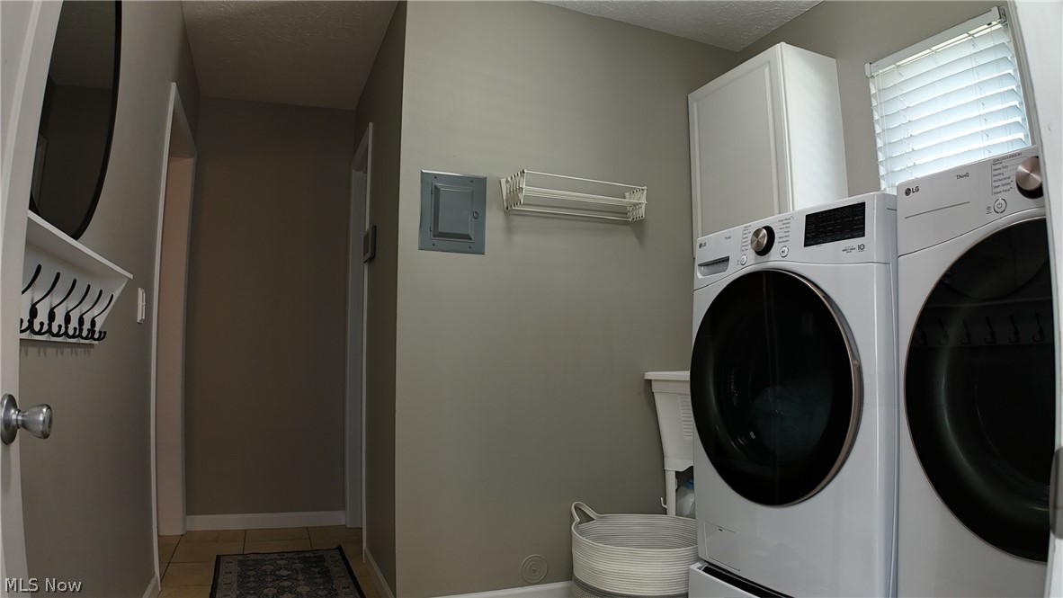 Drost-Simon Hms Inc Strongsvil - Residential