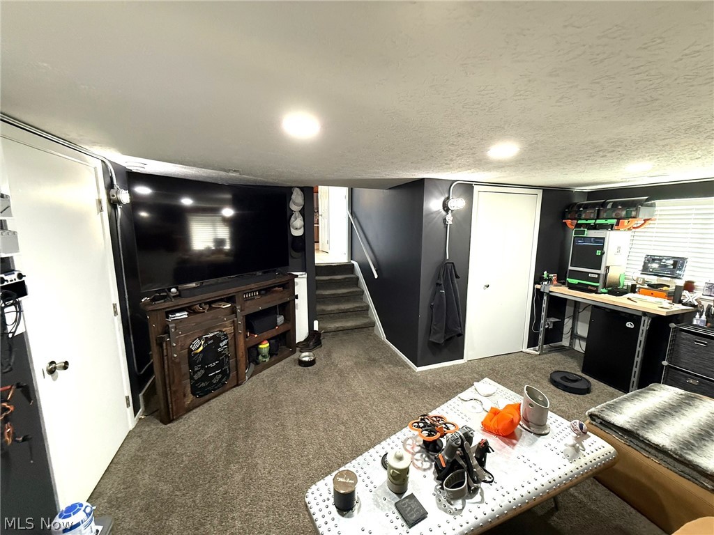 Drost-Simon Hms Inc Strongsvil - Residential