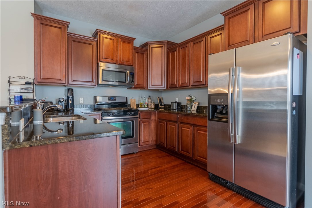 Montrose Park - Residential