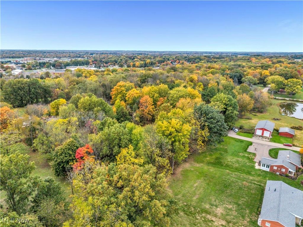 Photo of 6259 Cinderella Avenue NW, Massillon, OH 44646 (MLS # 5167812)