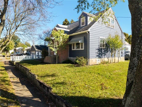 Tiny photo for 2875 Pikes Avenue, Akron, OH 44314 (MLS # 5255242)