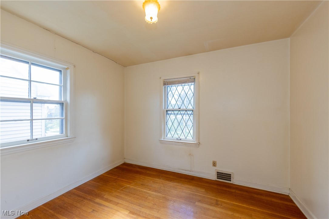 University Heights, Ohio 44118, United States, 3 Bedrooms Bedrooms, ,2 BathroomsBathrooms,Residential,Pending,153549