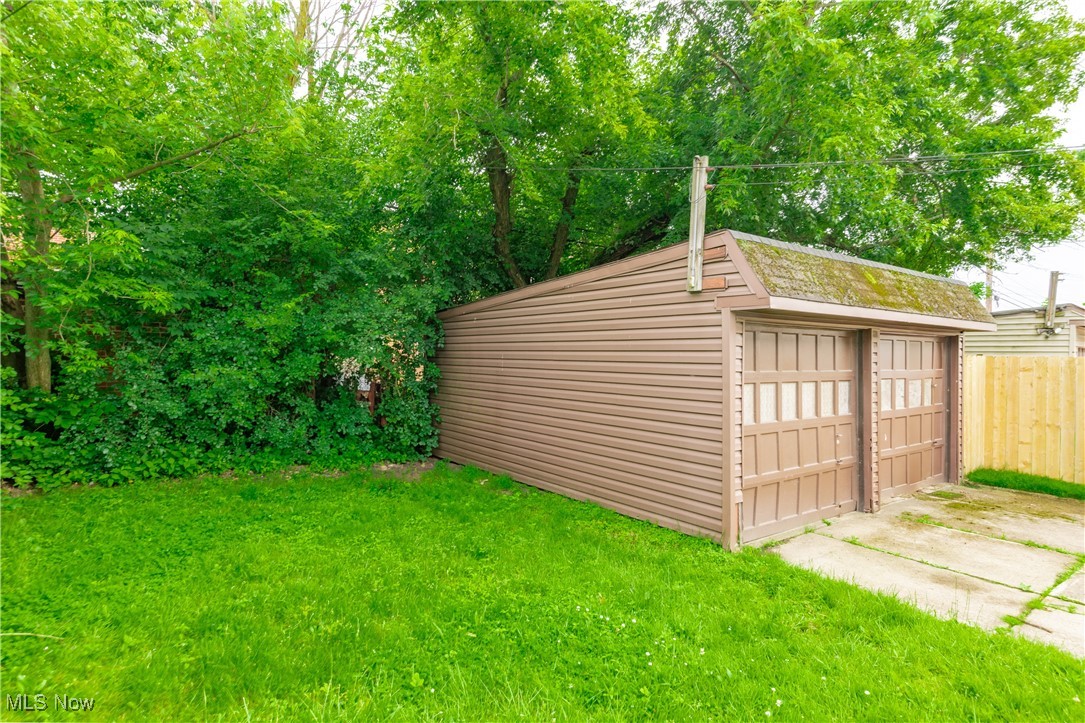 University Heights, Ohio 44118, United States, 3 Bedrooms Bedrooms, ,2 BathroomsBathrooms,Residential,Pending,153549