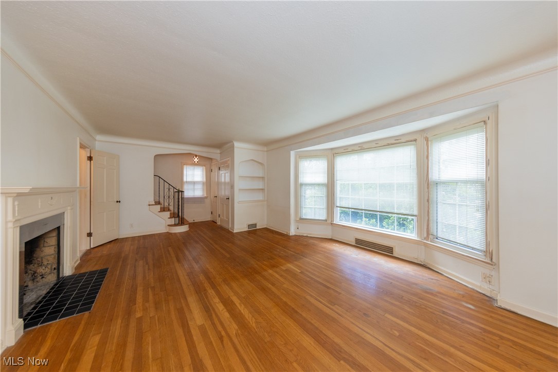 University Heights, Ohio 44118, United States, 3 Bedrooms Bedrooms, ,2 BathroomsBathrooms,Residential,Pending,153549