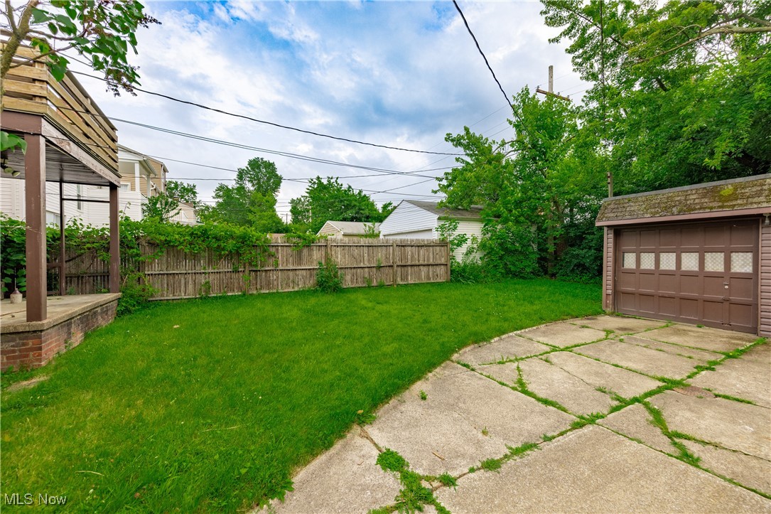 University Heights, Ohio 44118, United States, 3 Bedrooms Bedrooms, ,2 BathroomsBathrooms,Residential,Pending,153549