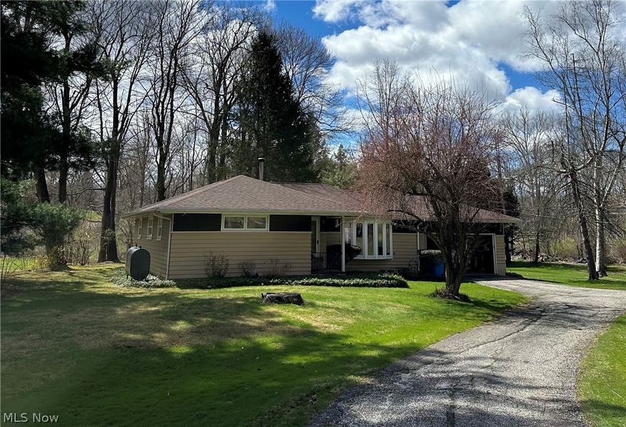 Entered for comp purposes only- newer septic system, roof, in need of updating.