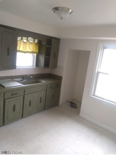 Luceys - Residential Lease