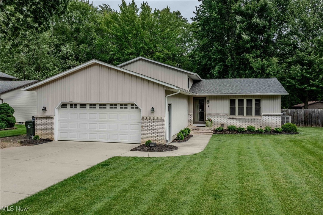 36304 Westfield Drive, North Ridgeville, Ohio image 1