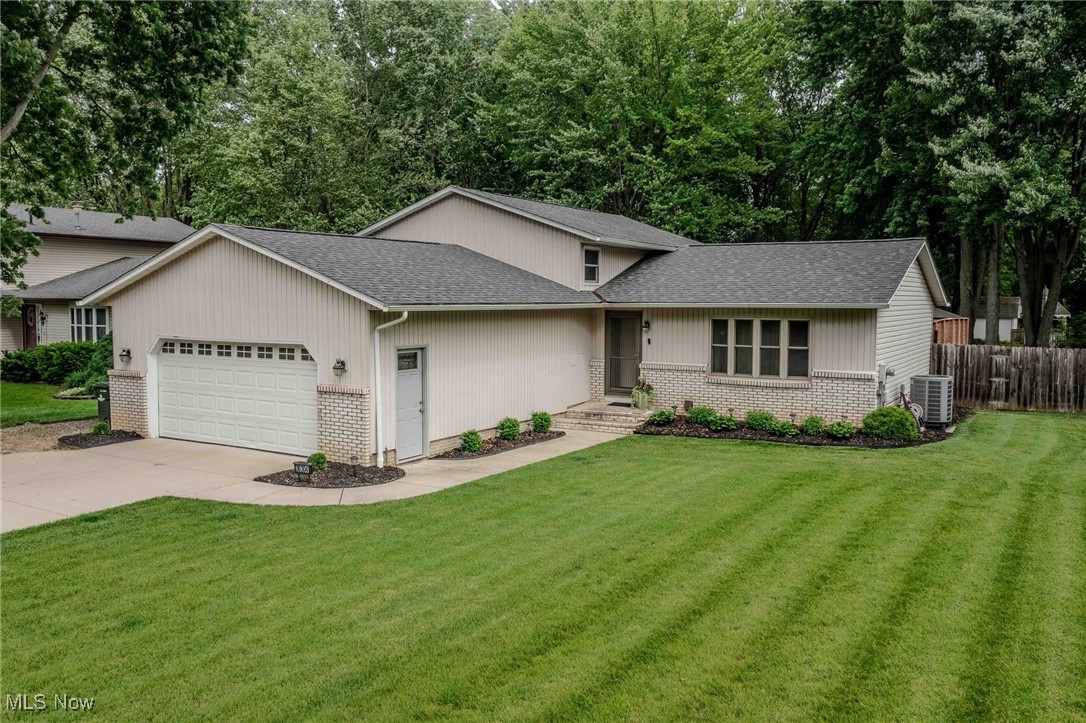36304 Westfield Drive, North Ridgeville, Ohio image 36