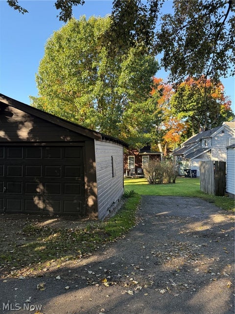 Tiny photo for 233 Westwood Avenue, Akron, OH 44302 (MLS # 5254814)