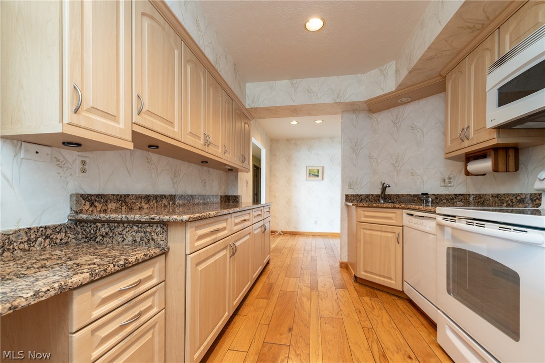 Acacia on the Green - Residential