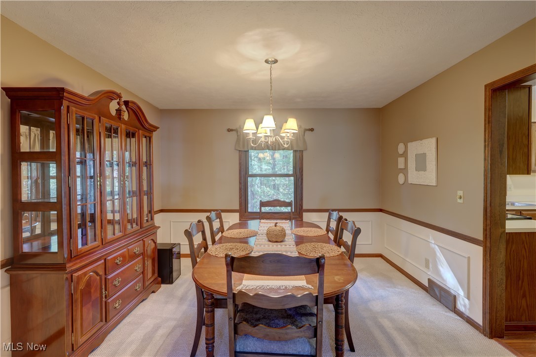 Strongsville, Ohio 44149, United States, 4 Bedrooms Bedrooms, ,4 BathroomsBathrooms,Residential,Active,218333