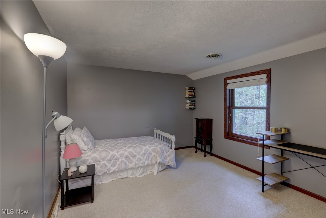 Strongsville, Ohio 44149, United States, 4 Bedrooms Bedrooms, ,4 BathroomsBathrooms,Residential,Active,218333