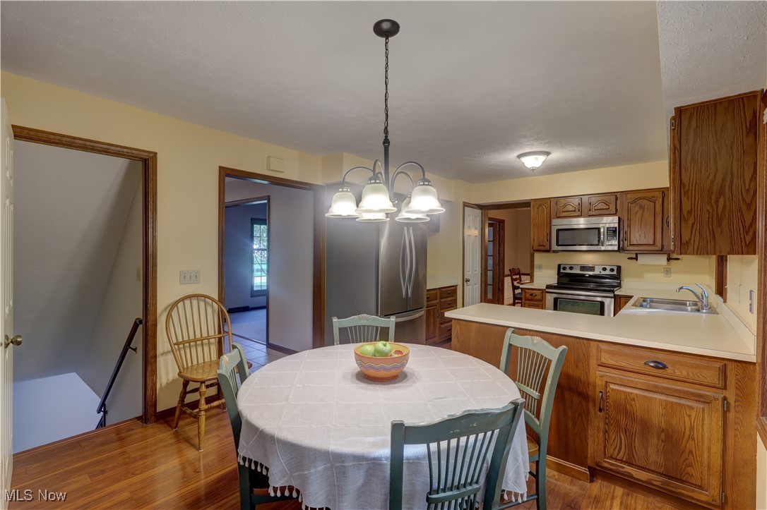 Strongsville, Ohio 44149, United States, 4 Bedrooms Bedrooms, ,4 BathroomsBathrooms,Residential,Active,218333