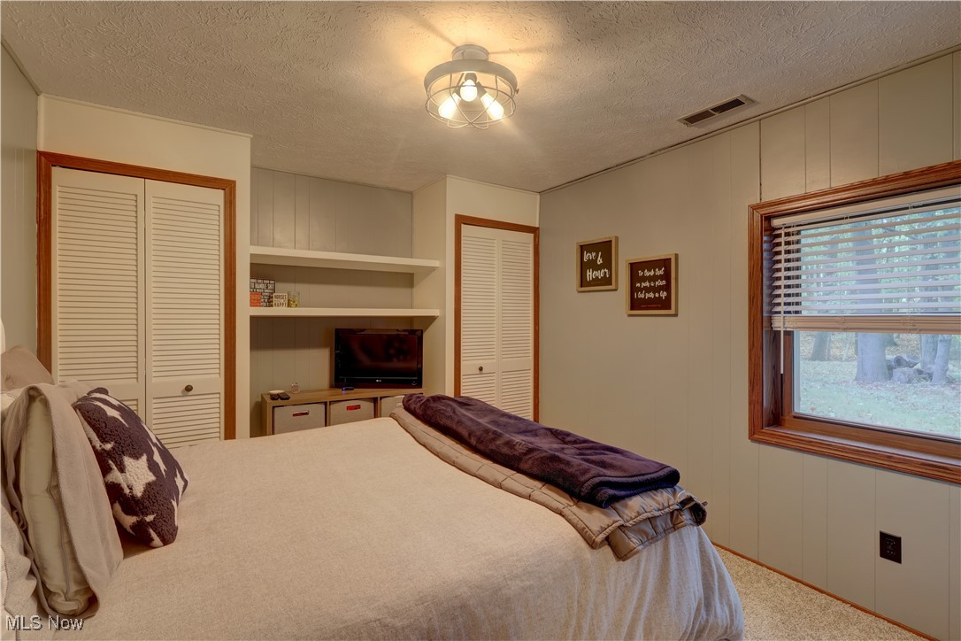 Strongsville, Ohio 44149, United States, 4 Bedrooms Bedrooms, ,4 BathroomsBathrooms,Residential,Active,218333