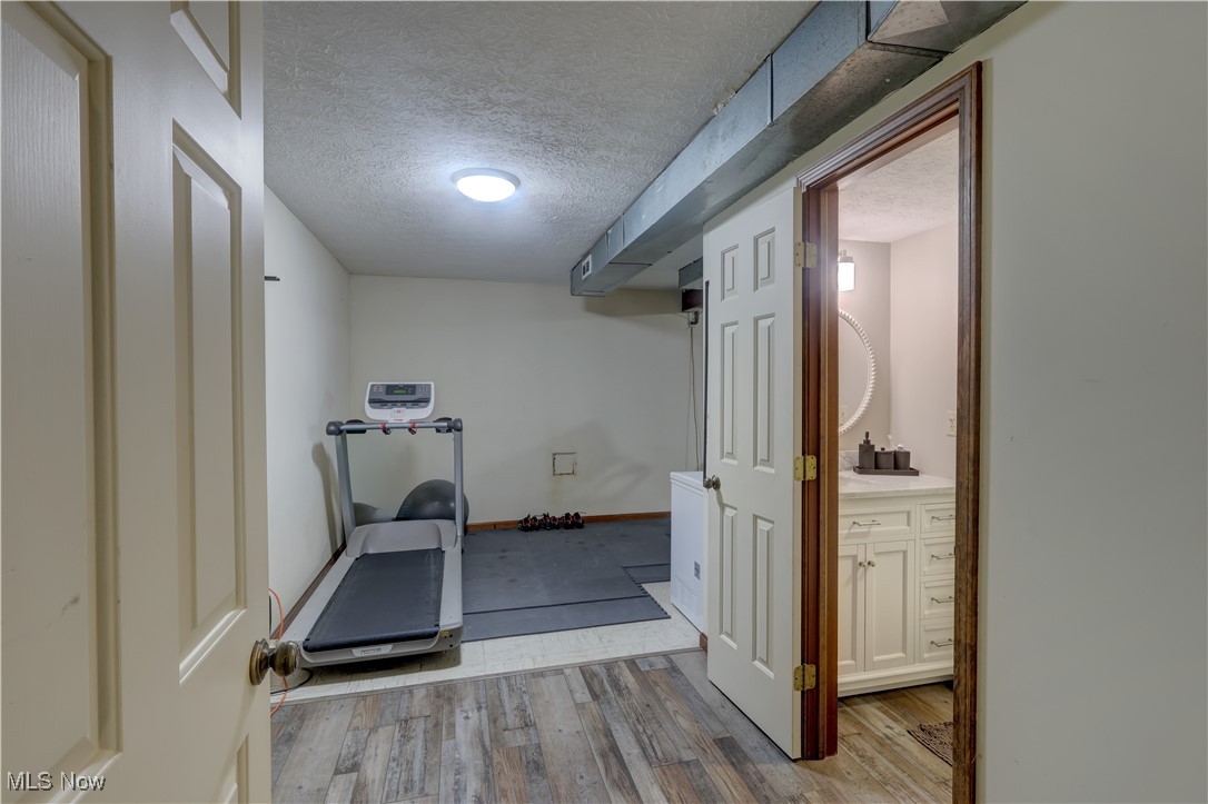 Strongsville, Ohio 44149, United States, 4 Bedrooms Bedrooms, ,4 BathroomsBathrooms,Residential,Active,218333