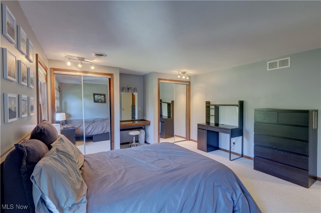 Strongsville, Ohio 44149, United States, 4 Bedrooms Bedrooms, ,4 BathroomsBathrooms,Residential,Active,218333