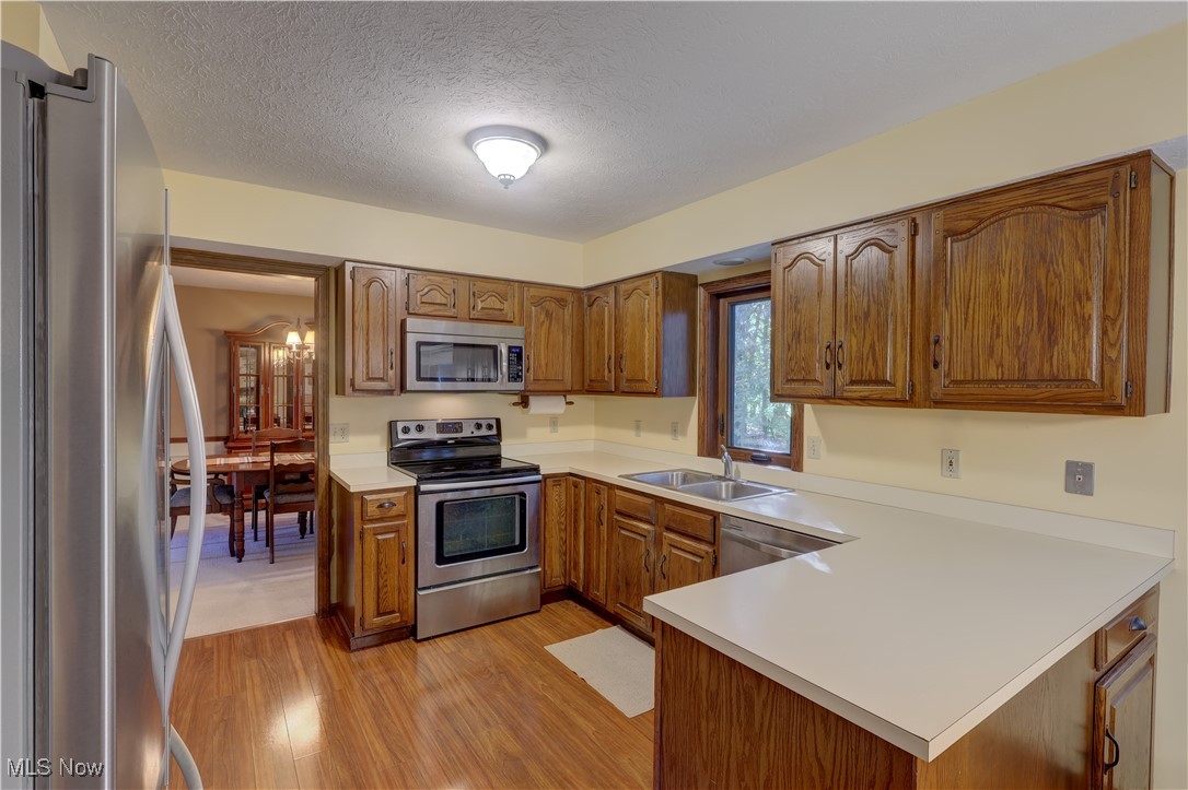 Strongsville, Ohio 44149, United States, 4 Bedrooms Bedrooms, ,4 BathroomsBathrooms,Residential,Active,218333