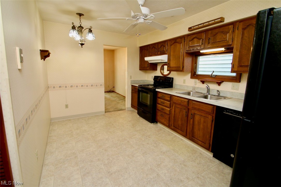 Country Scene Condo - Residential