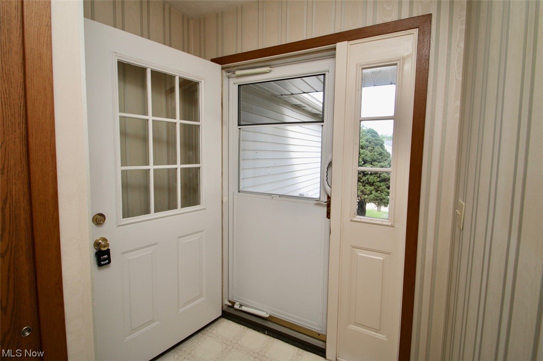 Country Scene Condo - Residential