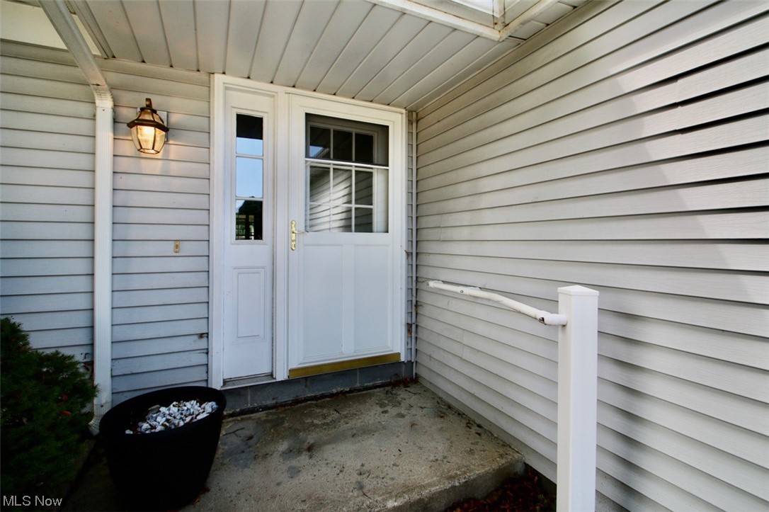 Country Scene Condo - Residential