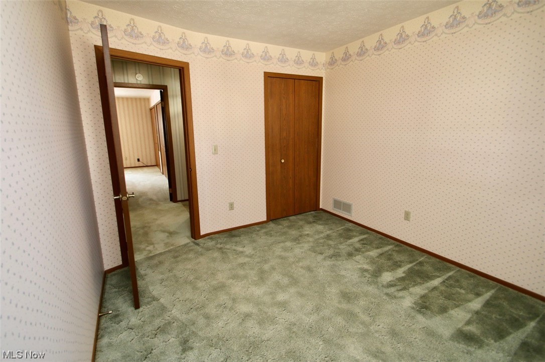 Country Scene Condo - Residential