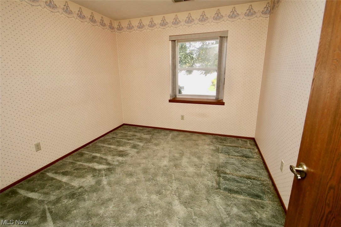 Country Scene Condo - Residential