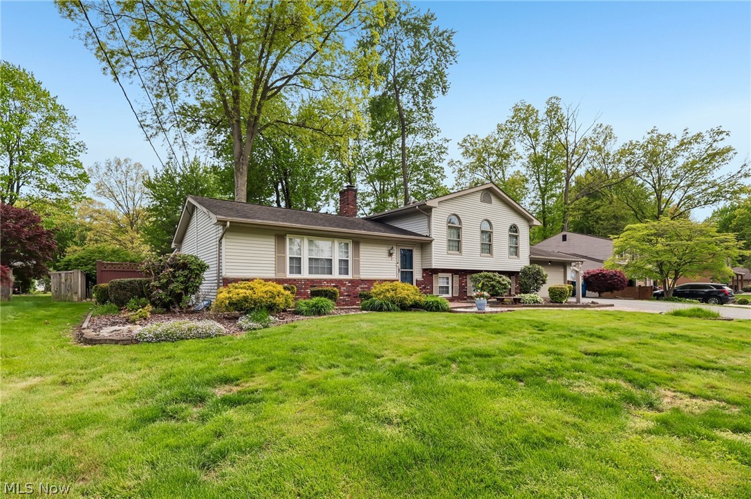 7972 Glen Oaks Drive NE