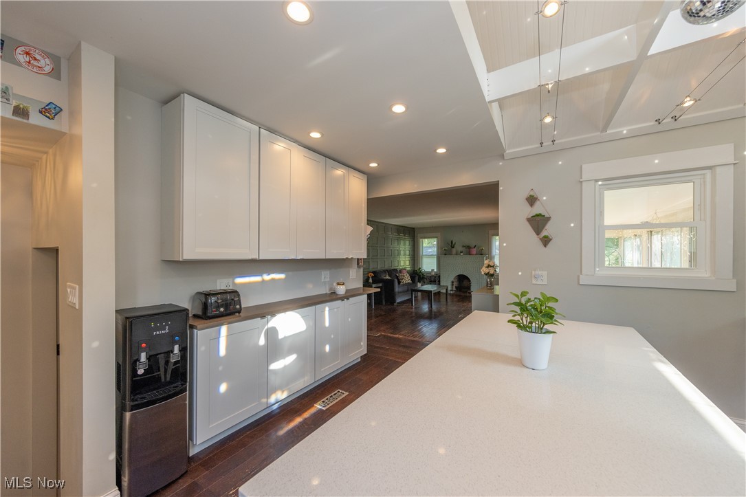 8507 Avery Road