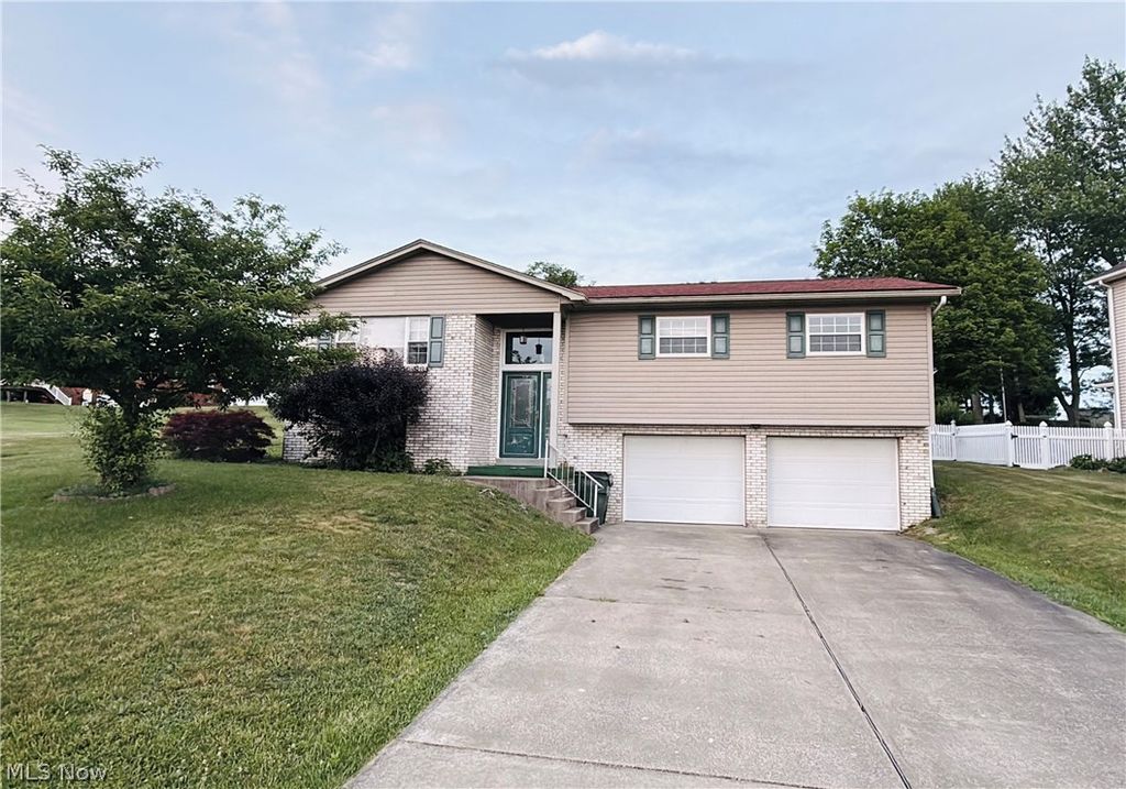 Photo of 531 Della Drive, Bloomingdale, OH 43910 (MLS # 5218740)