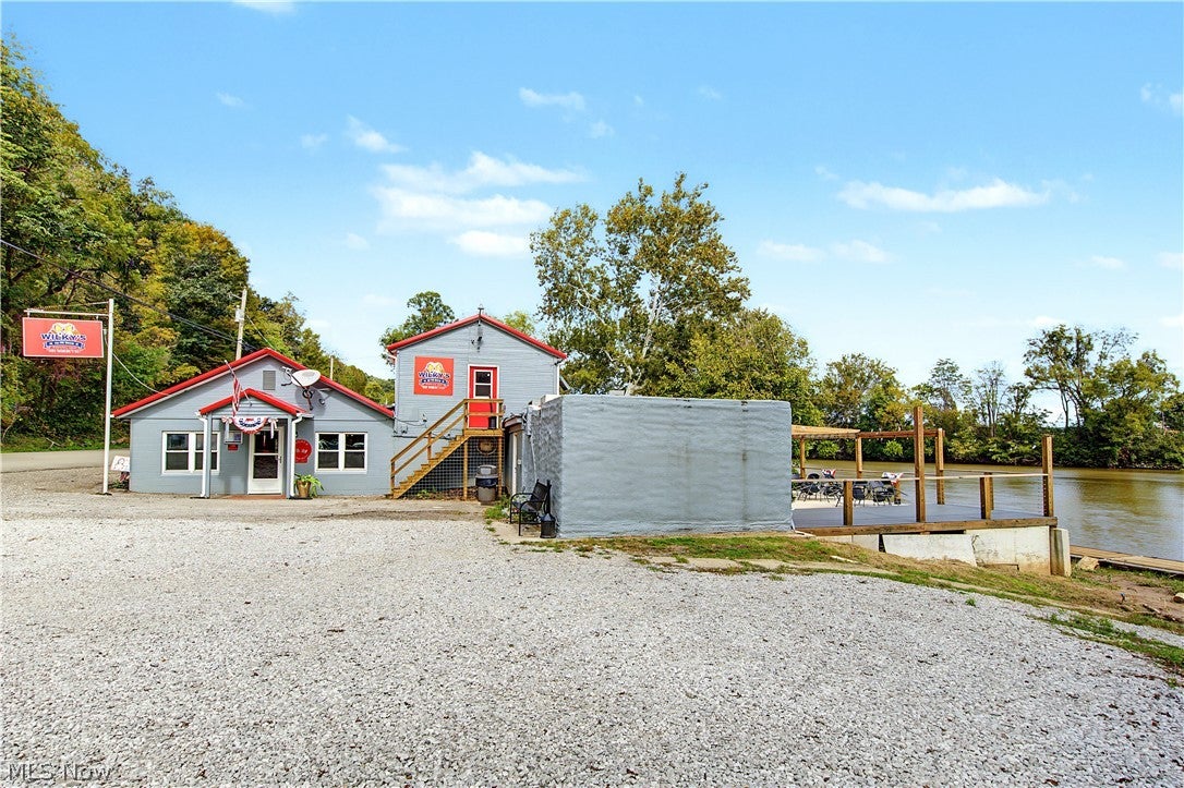 860 Muskingum River Road