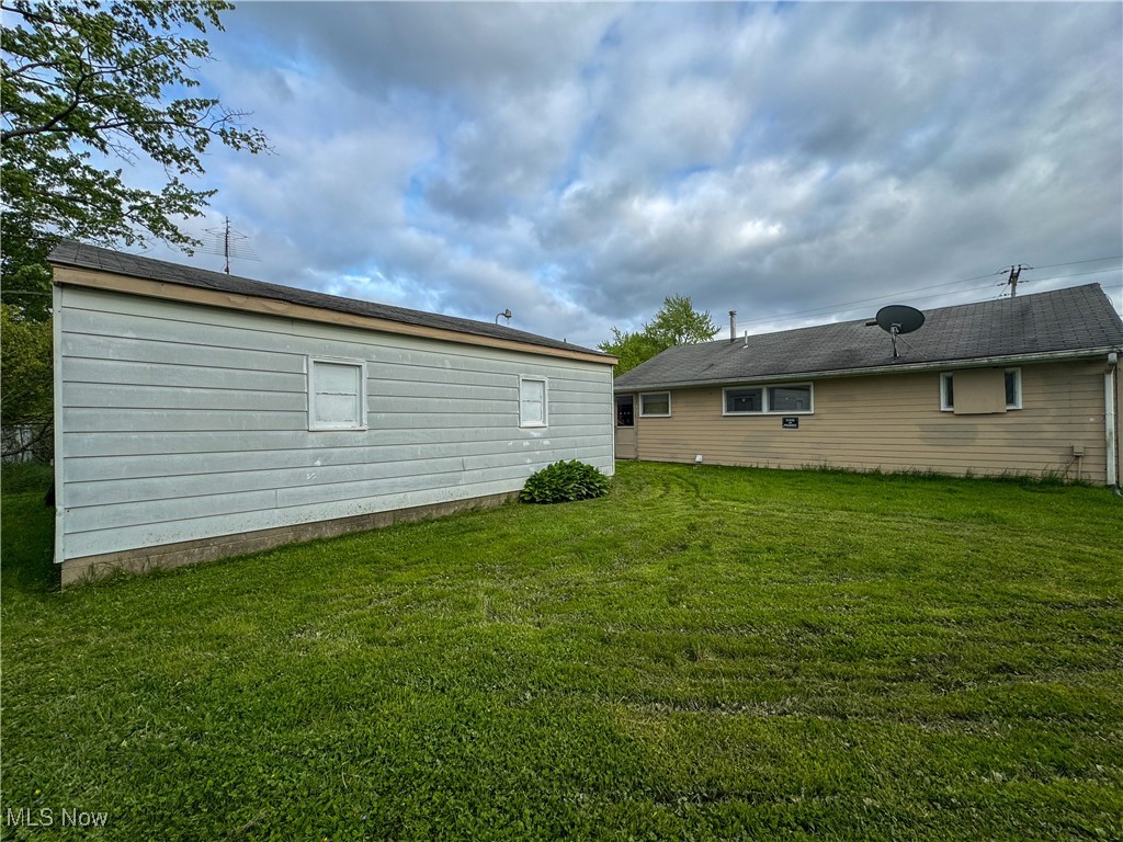 1884 Victoria Street, Warren, Ohio image 18