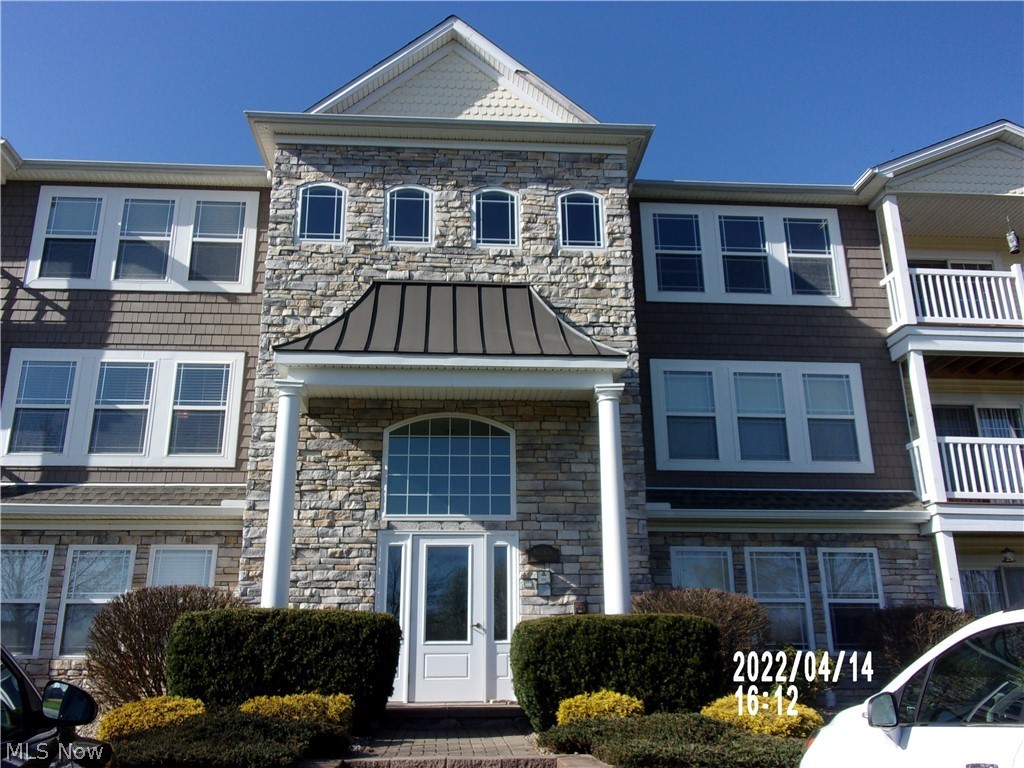 Silver Stone Condo - Residential