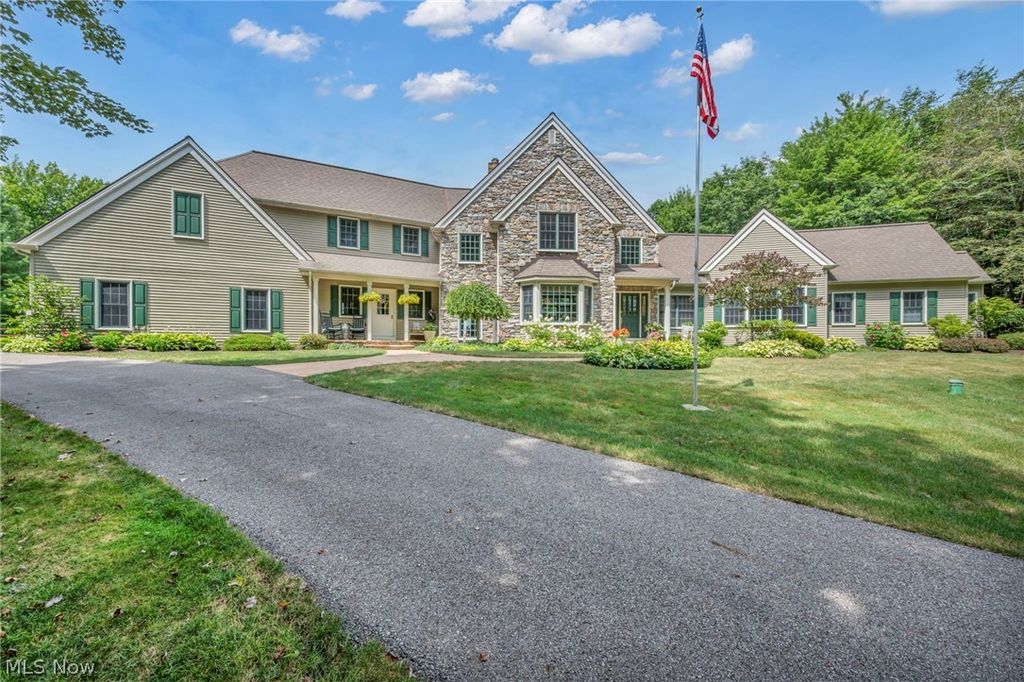 Photo of 10360 Sawmill Drive, Chardon, OH 44024 (MLS # 5193823)