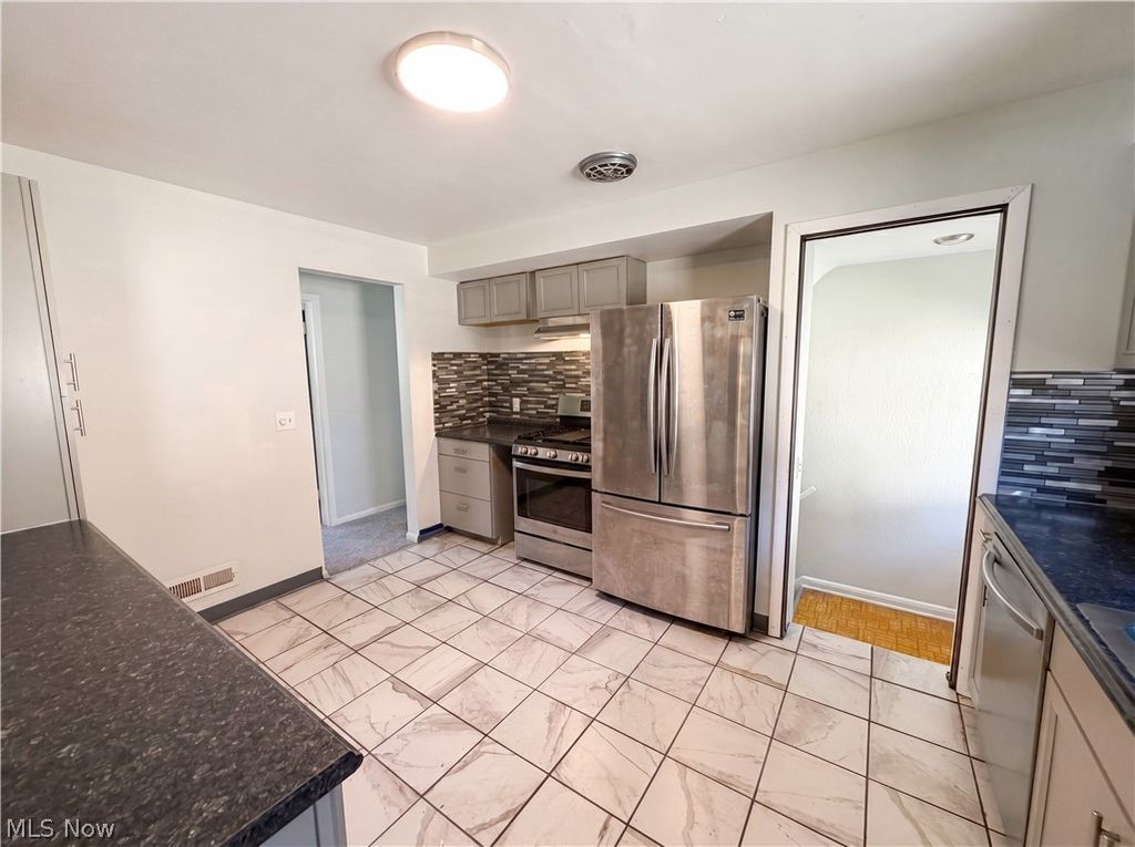 Photo of 13606 Carpenter Road, Cleveland, OH 44125 (MLS # 5215345)