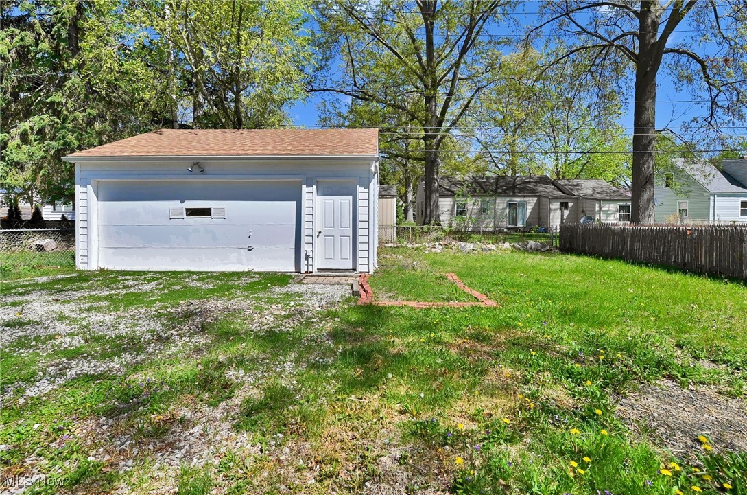27840 Knickerbocker Road, Bay Village, Ohio image 30