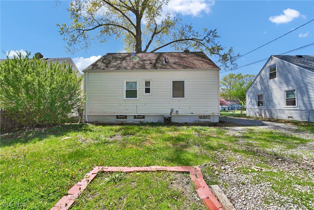 27840 Knickerbocker Road, Bay Village, Ohio image 32