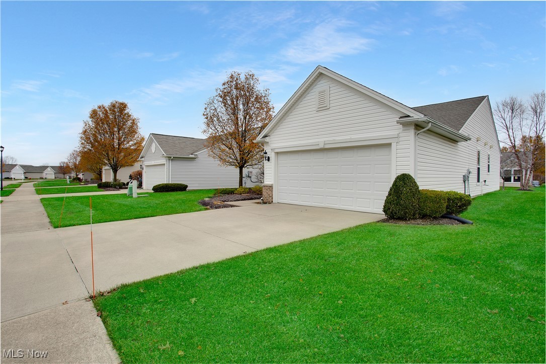 9363 Saw Mill Drive, North Ridgeville, Ohio image 4