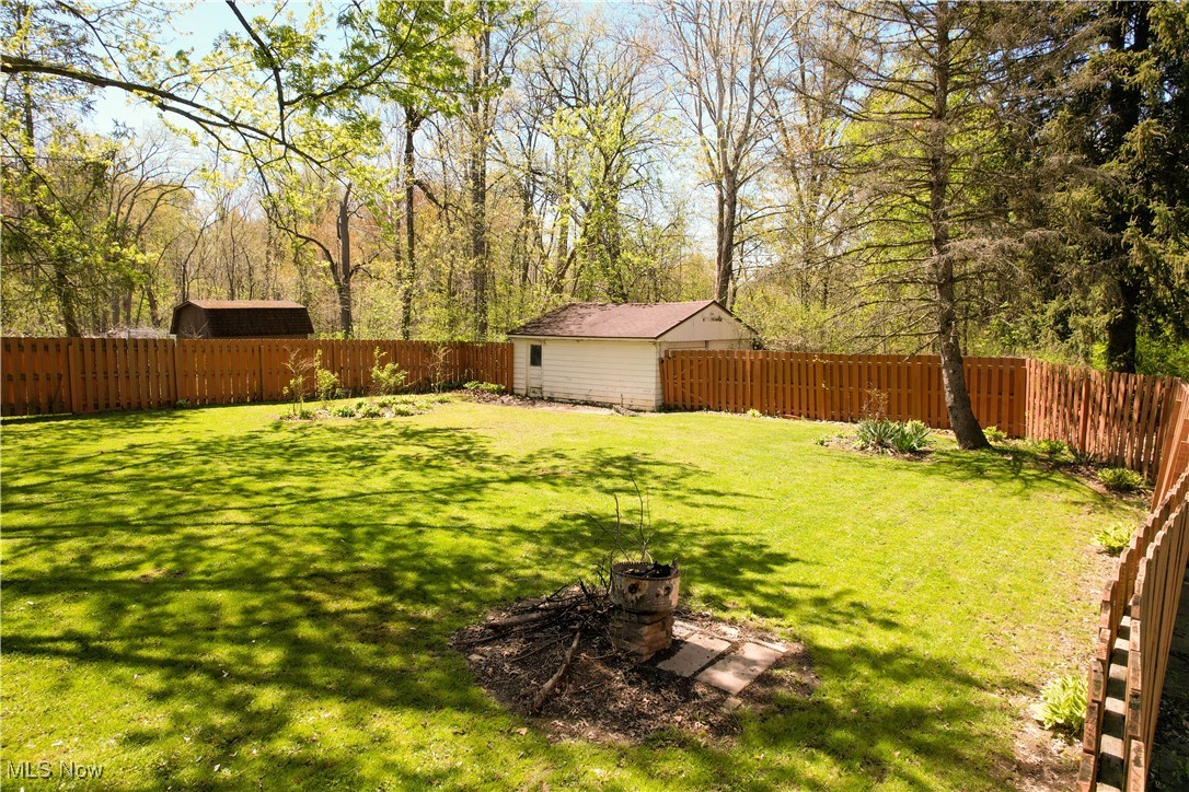 132 Forest Hill Drive, Amherst, Ohio image 25