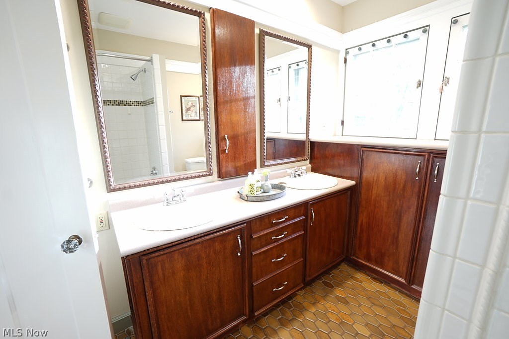 Clifton Park Land & Improv - Residential