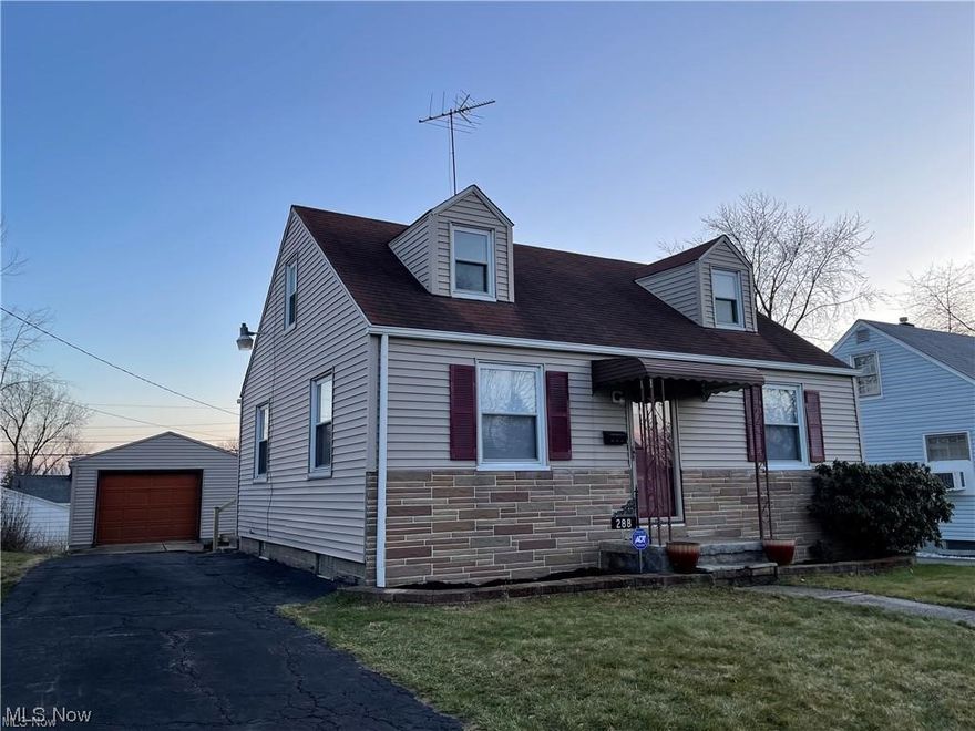 Hello once again Firestone Park home shoppers! Here located at 288 E Linwood Ave. we have yet another fantastic 3 bedroom home that is in very nice condition, has been well cared for and is ready to be called home! Set your private walk through today and come check us out! We feature~ New carpet and fresh paint throughout the entire home, vinyl siding with a brick accent (really pops the curb appeal), glass block windows, eat in- as well as applianced kitchen including refrigerator-stove and microwave, an extremely clean basement with the homes second shower and laundry area (washer and dryer), awesome enclosed back porch perfect for spring-summer and fall sitting, detached garage with opener, paved driveway, central air, 2 first floor bedrooms, and a first floor full bath making one floor living a breeze if needed, third bedroom on 2nd level is a very nice size with large closet space, multiple ceiling fans and so much more! We are close to shopping-churches-schools and expressways. J