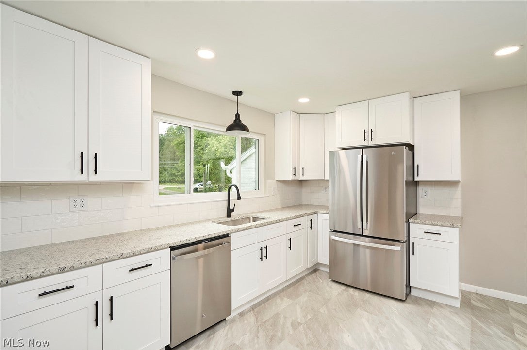 3265 Ridgewood Road