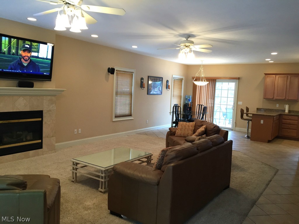 Oakmont Sub/Walter H Tellings - Residential Lease