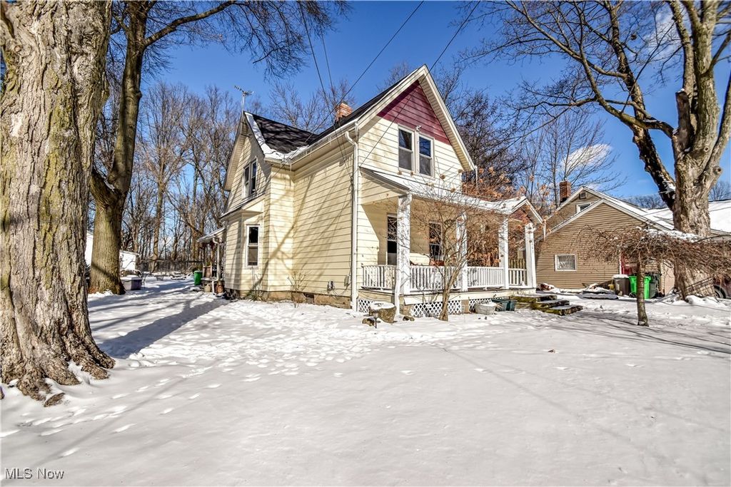 Photo of 4267 Bluestone Road, South Euclid, OH 44121 (MLS # 5182822)