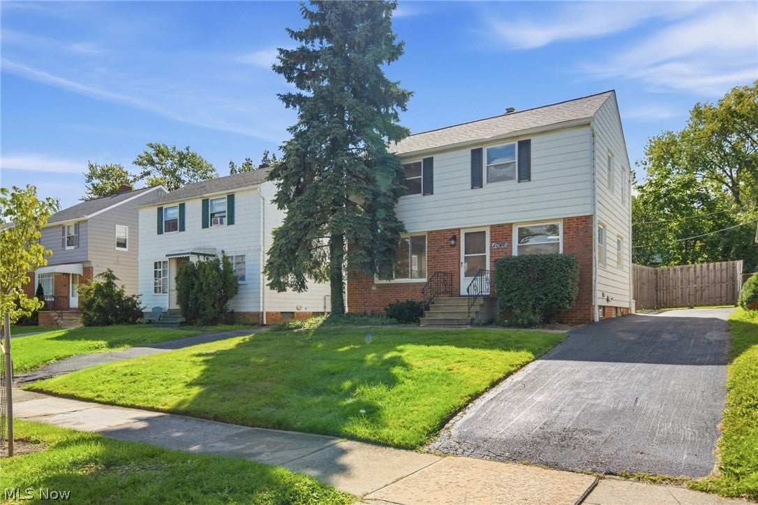 4046 Harwood Road